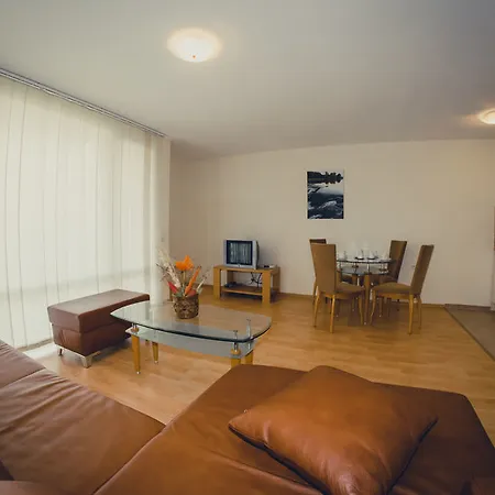 Green Fort * Σάνι Μπιτς