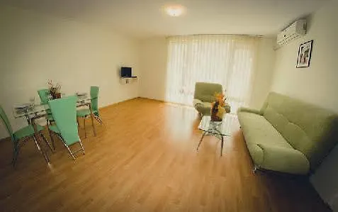 Green Fort Hotell Slăntjev Brjag