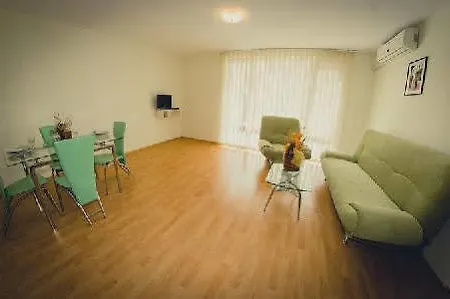 Green Fort Hotell Slăntjev Brjag