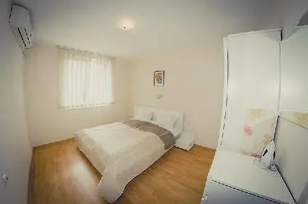 Green Fort Hotell Slăntjev Brjag