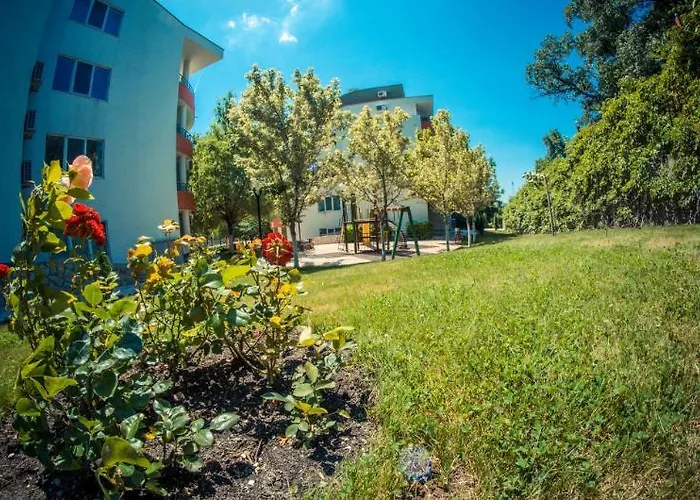 Отель Green Fort